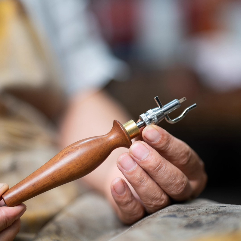 1,6 ножевые головки, инструмен – обзор и цена Leatherwork Clamp